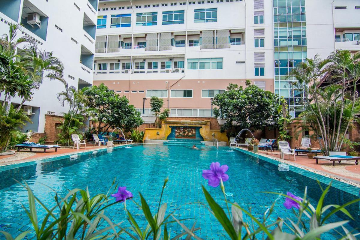 Sutus Court 7 Hotel Pattaja Kültér fotó