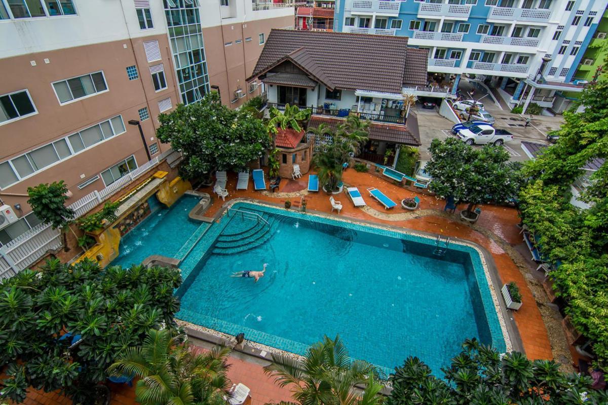 Sutus Court 7 Hotel Pattaja Kültér fotó