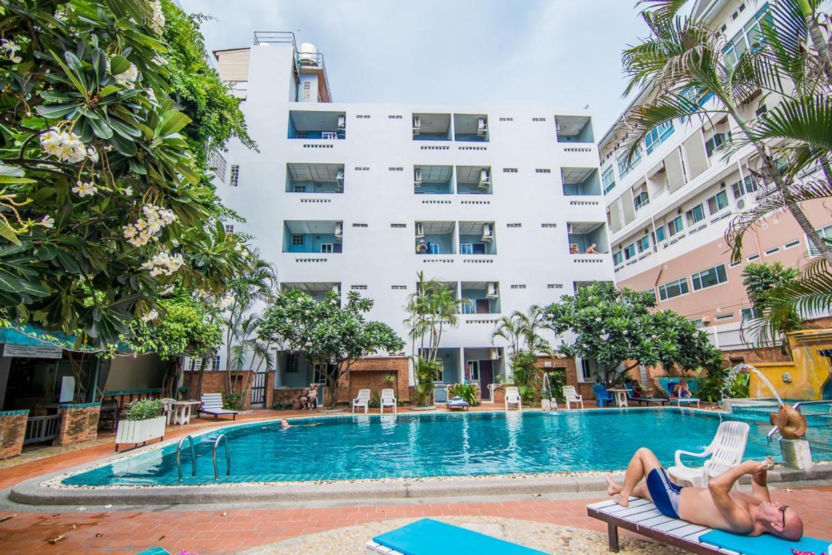 Sutus Court 7 Hotel Pattaja Kültér fotó