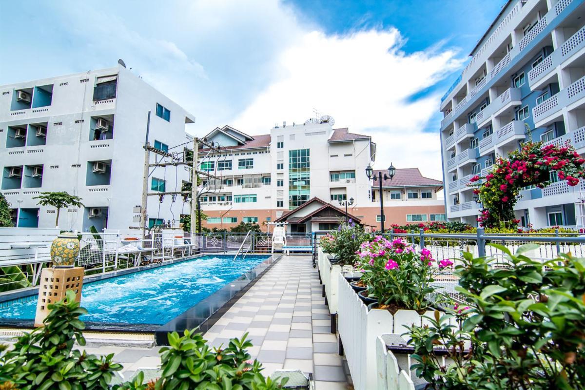 Sutus Court 7 Hotel Pattaja Kültér fotó